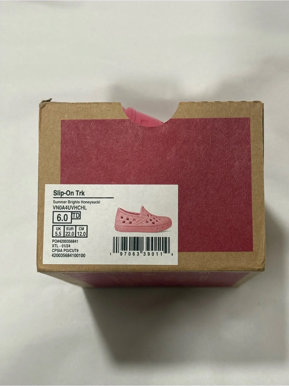 🆕 Vans Big Kids' Girls SLIP ON TREK Water Shoes